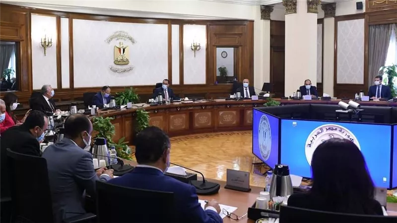 رئيس الوزراء يؤكد أهمية العمل على سرعة استكمال تبسيط وتطوير إجراءات وأزمنة الإفراج الجمركي