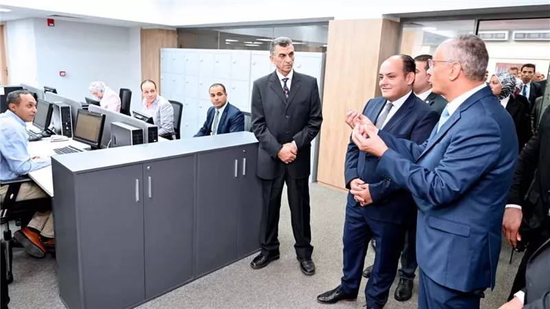 وزير التجارة يفتتح أحدث معمل لفحص المحركات الكهربائية بهيئة الرقابة على الصادرات