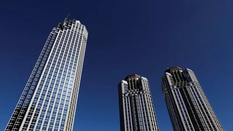 بنكان تركيان يعلقان العمل بنظام مدفوعات مير الروسي بعد العقوبات الأمريكية