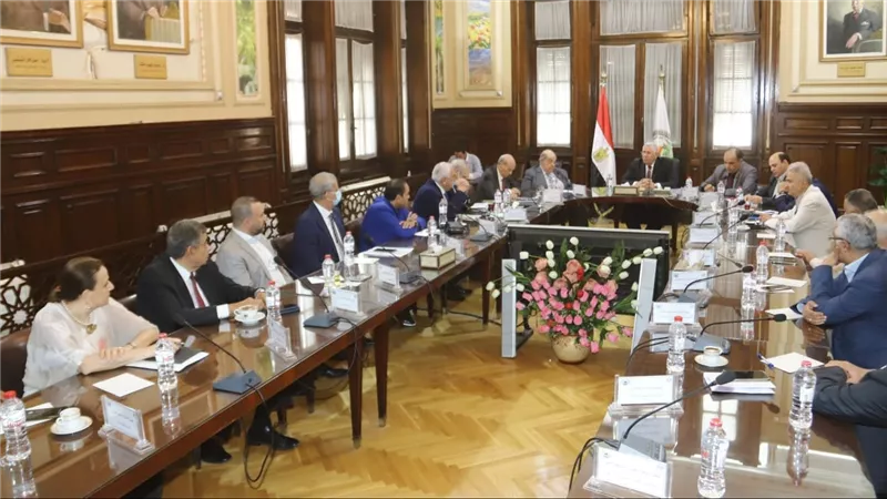 وزير الزراعة يبحث مع المصدرين سبل تعزيز الصادرات الزراعية المصرية