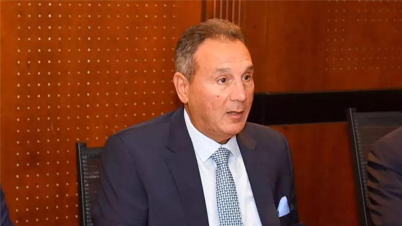 الإتربي: الدولار متاح في البنوك وجار إنهاء مستندات الإفراج عن البضائع بالموانئ