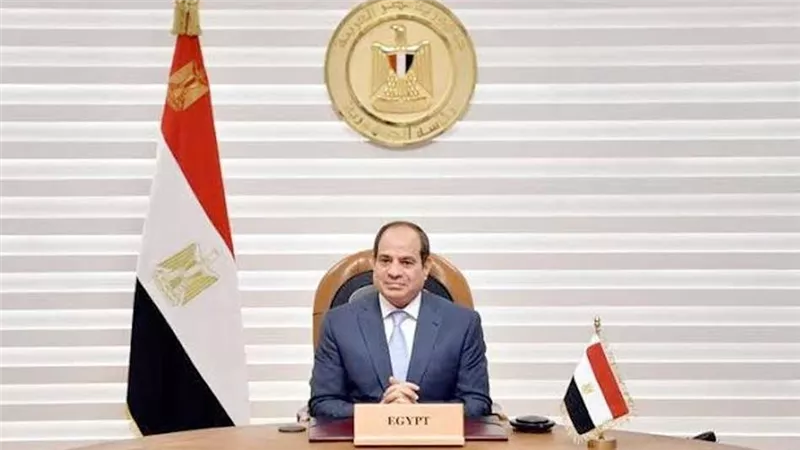 الرئيس السيسي يوجه الحكومة والبنك المركزي ببلورة مبادرات لجذب الاستثمارات