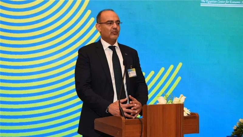 سلطان: الـcib  على رأس المستثمرين في مشروعات الاستدامة والتحول الأخضر