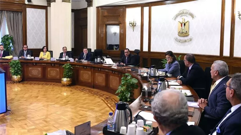 عاجل|رئيس الوزراء يترأس اجتماع المجلس التنسيقي للسياسات النقدية والمالية