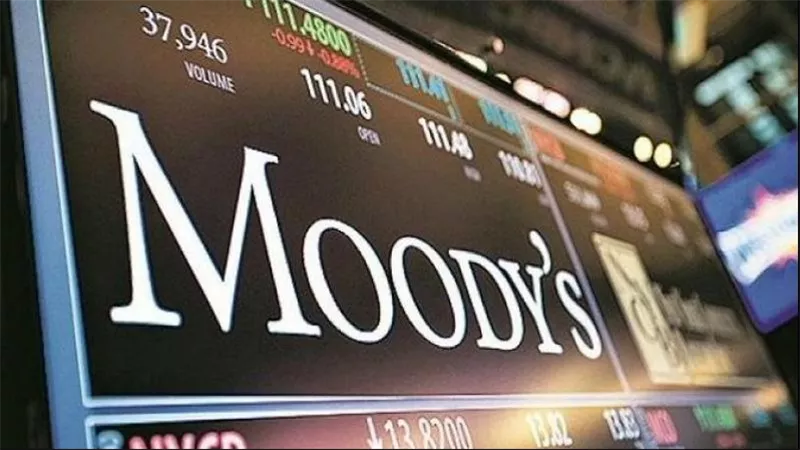 موديز: تباطؤ مشروعات الطاقة المتجددة في منطقة الخليج