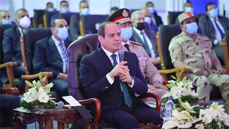الرئيس السيسي: البلد لو وقعت اللي معاه فلوس هيسيبها ويمشي واللي هيفضل الغلبان
