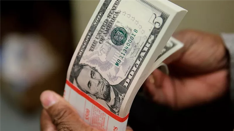 سعر الدولار أمام الجنيه المصري في تعاملات اليوم الجمعة 28-10-2022