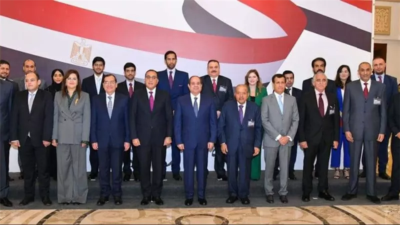  الرئيس السيسي يجتمع برابطة رجال الاعمال القطريين