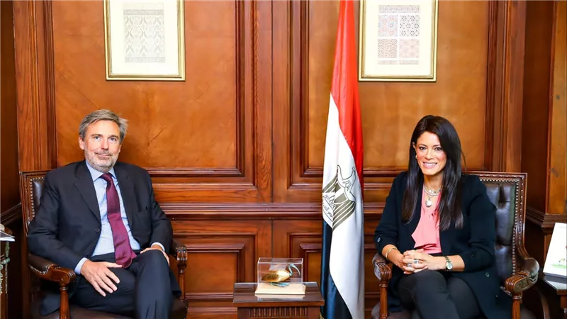 وزيرة التعاون الدولي تبحث مع السفير الإيطالي المرحلة الجديدة من برنامج مبادلة الديون