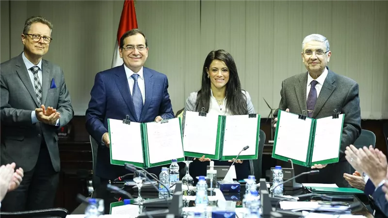  مصر توقع إعلاني نوايا مع ألمانيا للتعاون في مجال الهيدروجين الأخضر والغاز الطبيعي المُسال