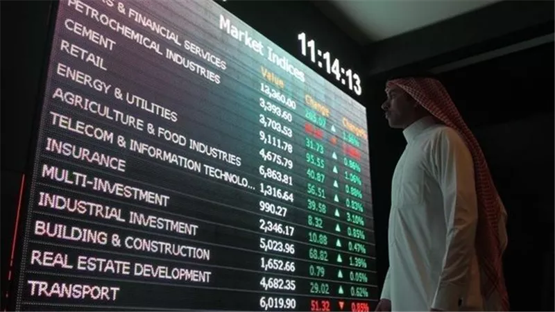 أسواق الخليج تتراجع مع تصاعد الحرب الأمريكية الإيرانية والتهديدات على إمدادات النفط