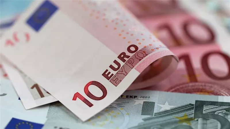 سعر اليورو اليوم أمام الجنيه المصري في تعاملات الأربعاء 30-11-2022