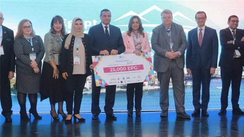وزير التنمية المحلية : الدولة مهتمة بمجالات ريادة الأعمال لتشجيع الشباب لبدء مشروعاتهم