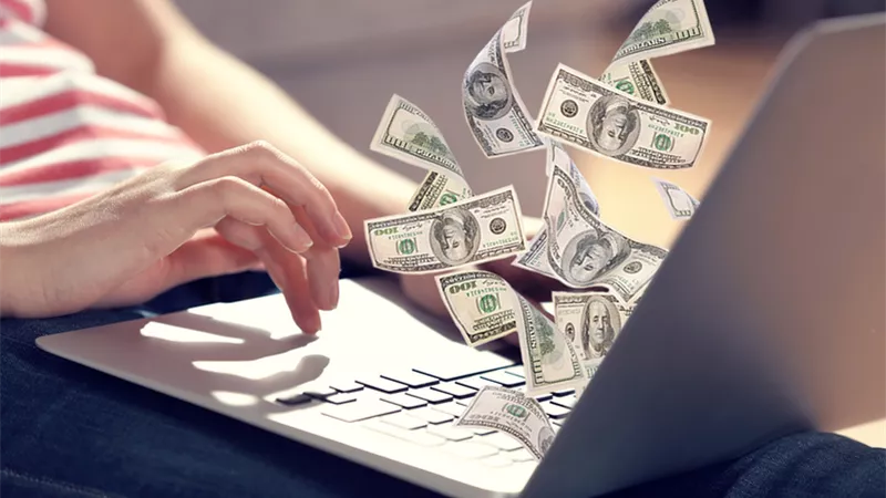مش هتقوم من مكانك.. كيف تجني الأموال من العمل عبر الإنترنت؟
