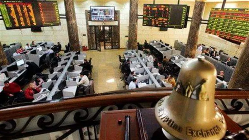 ماذا يحدث ؟ بورصة مصر تسقط بعنف غير متوقع..خسرت 18 مليار جنيه في دقائق