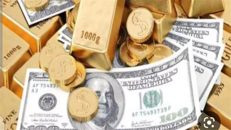 الدولار يتجه إلى للهبوط.. والذهب يفتتح تعاملات اليوم على ارتفاع محدود