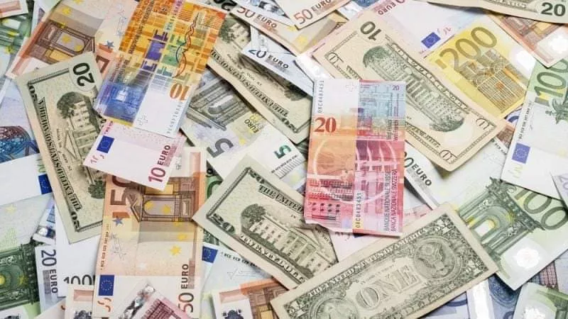اسعار العملات أمام الجنيه المصري في تعاملات اليوم السبت 24-12-2022