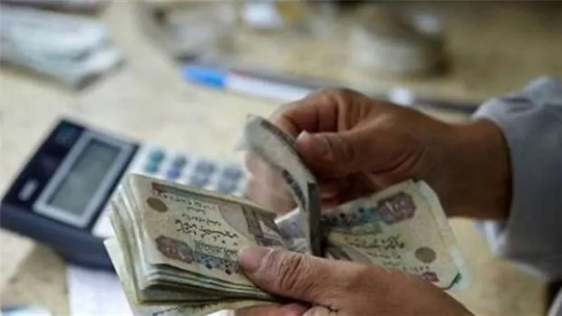 موظف بـ «المالية» يستولي على 17.7 مليون بحيلة ذكية.. كيف فعلها؟