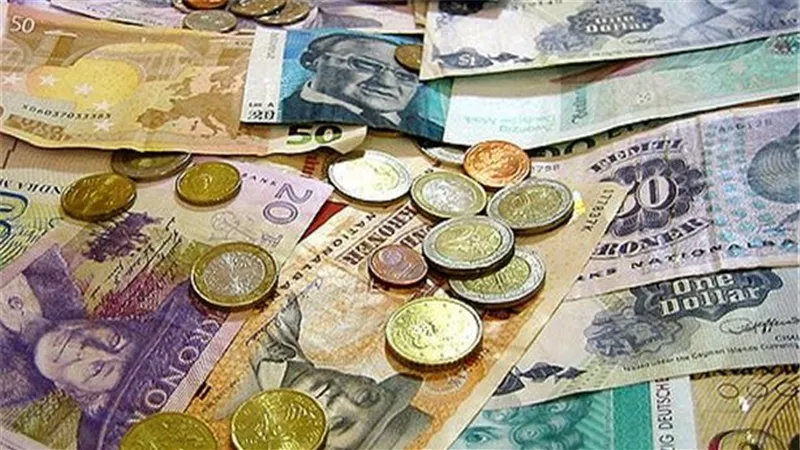 الجنيه ليس بينهم.. اعرف ارخص العملات على مستوى العالم