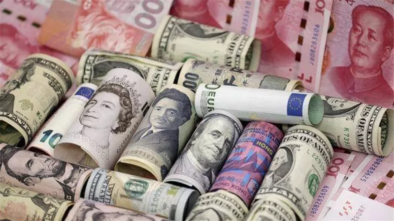 اسعار العملات أمام الجنيه المصري في تعاملات اليوم الأحد 8-1-2023
