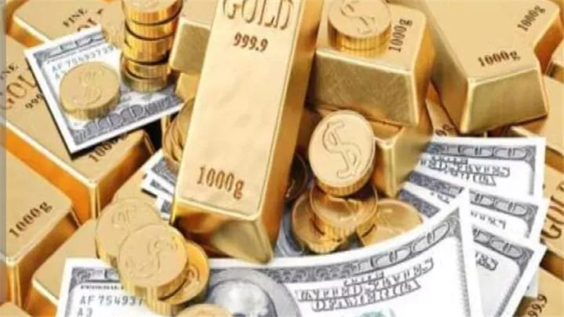 تراجع أسعار الذهب تحت ضغط ارتفاع الدولار