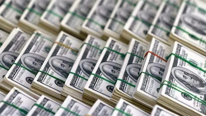 سعر الدولار أمام الجنيه المصري في ختام تعاملات اليوم الإثنين 30-1-2023