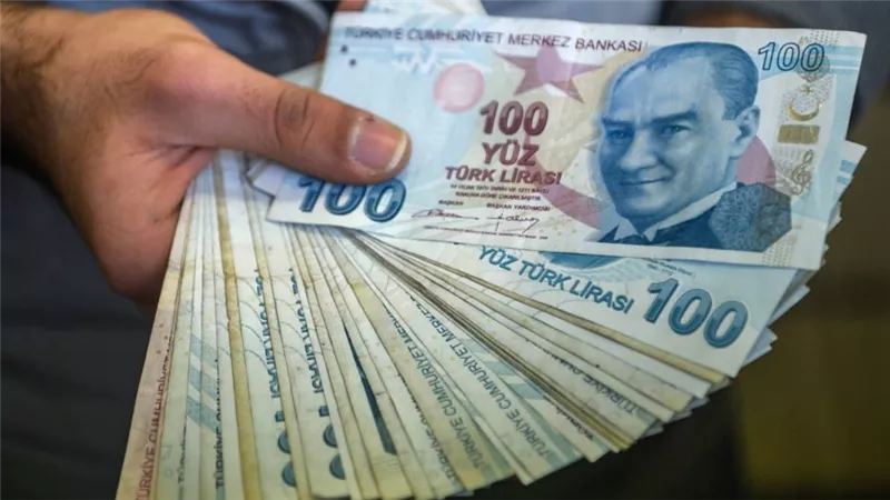 تحركات محدودة لليرة التركية مع ترقب لقرار البنك المركزي بشأن الفائدة