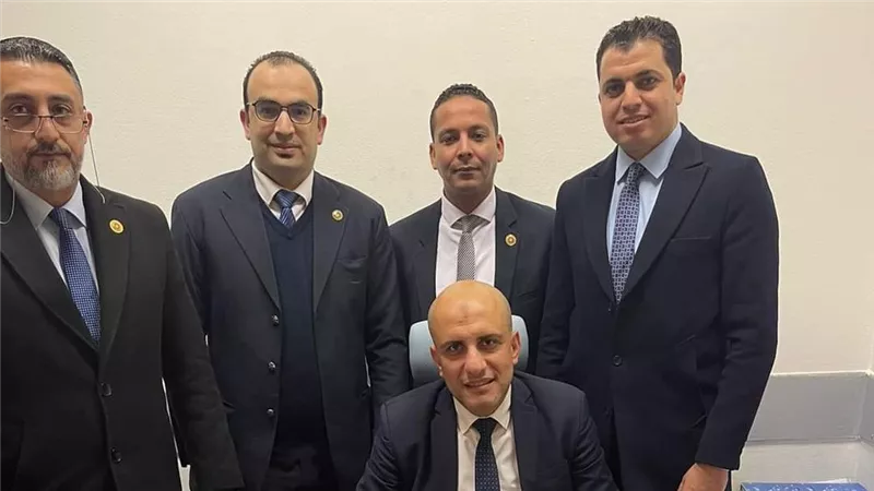 20 سلسلة و 27 حلق.. ضبط راكبة في مطار القاهرة حاولت تهريب كمية من المشغولات الذهبية