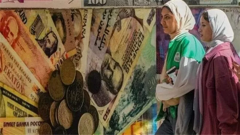 الدولار القوي يطلق موجة تخفيضات وسط عملات الأسواق الناشئة