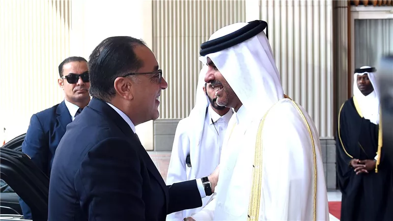 مراسم استقبال رسمية لرئيس مجلس الوزراء في قطر