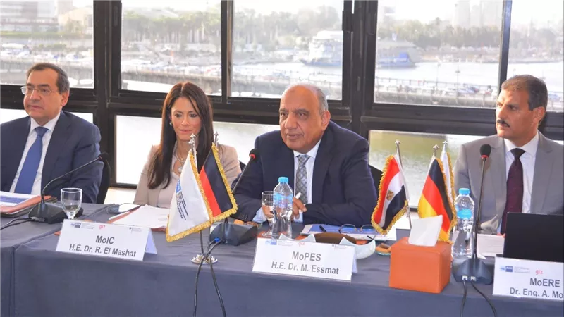 وزير قطاع الأعمال: حوافز وتيسيرات لمشروعات إنتاج الهيدروجين الأخضر