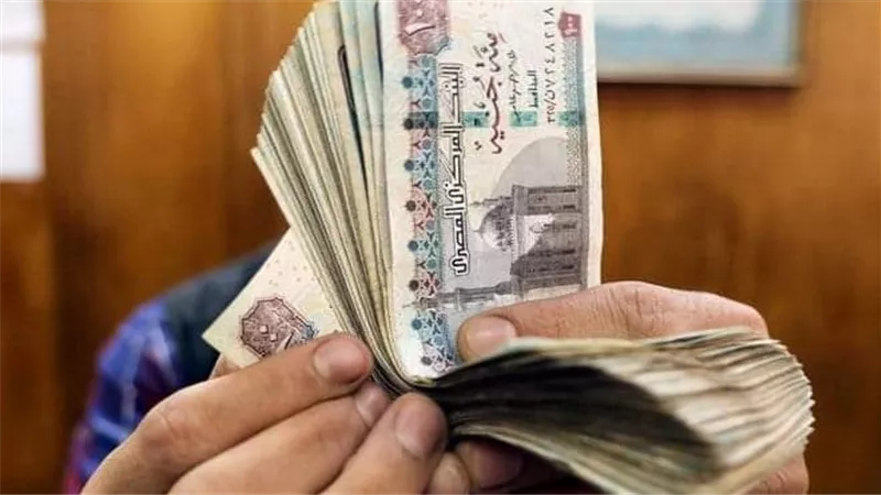 عشان ميضحكش عليك.. أعرف الفرق بين العملة الاصليه والمزورة 