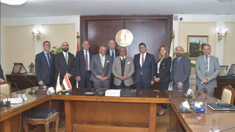 بروتوكول تعاون بين التموين والبنك التجاري الدولي وفيزا لإصدار بطاقة السجل التجاري الرقمية