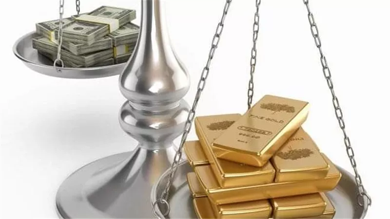 الاقتصاد الأمريكي سيضربة الركود.. الدولار يسقط والذهب ينفجر صعوداً 