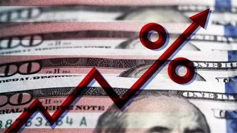 رفع الفائدة الأمريكية يضغط على الأسواق العالمية.. خبير يوضح التداعيات