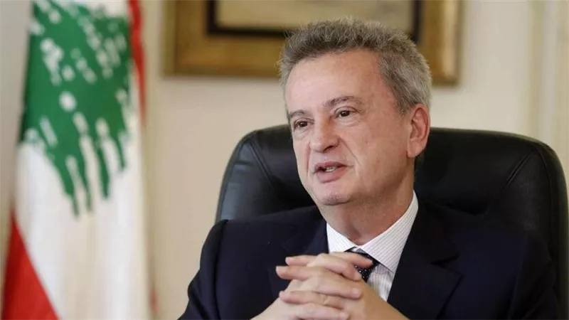 مذكرة اعتقال فرنسية بحق حاكم مصرف لبنان.. تعرف على السبب