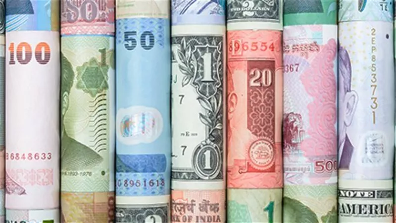 تراجع عملات الأسواق الناشئة مع صعود الدولار بسبب حذر الفيدرالي