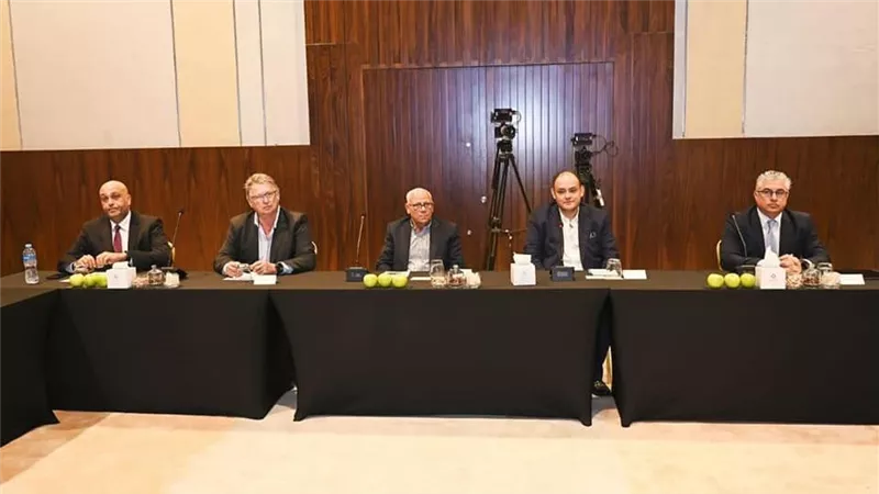 وزير التجارة: نبحث تعزيز سلاسل القيمة الإقليمية لتصنيع وتوريد مكونات السيارات بجميع أنحاء أفريقيا