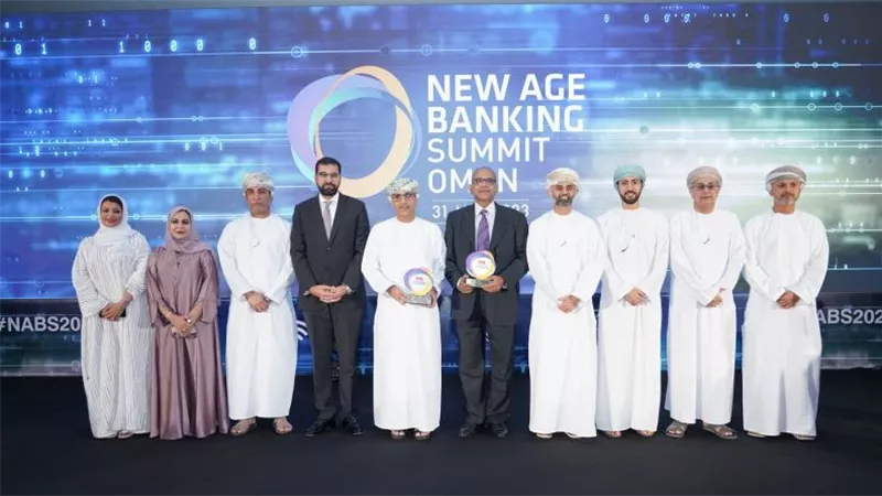 بنك نزوى يحتفل بجوائزه في New Age Banking Summit 2023