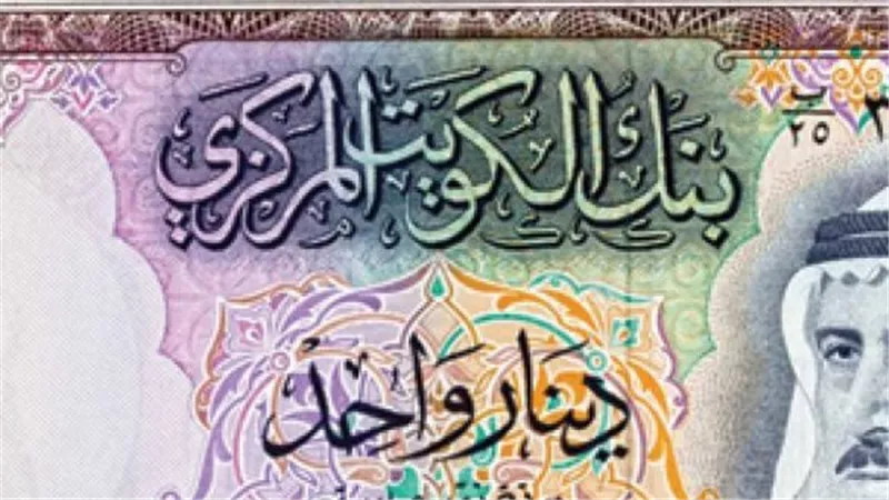 سعر الدينار الكويتي أمام الجنيه المصري في تعاملات اليوم الثلاثاء 13-6-2023