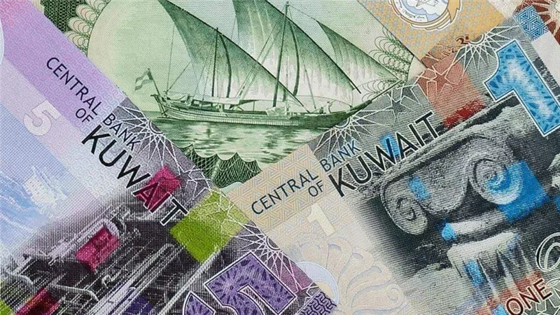 سعر الدينار الكويتي أمام الجنيه المصري في تعاملات اليوم الثلاثاء 4-7-2023