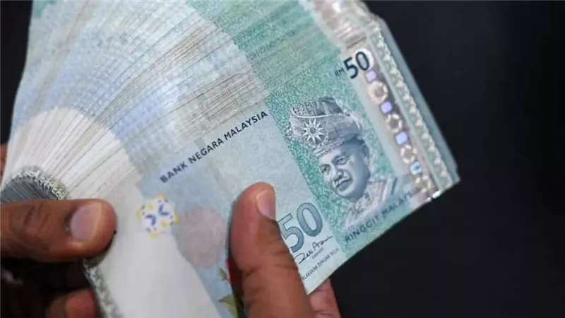 المركزي الماليزي: العملة المحلية مقومة بأقل من قيمتها
