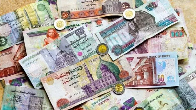 إلغاء الجنيه.. مستقبل العملات الورقية المصرية بعد الترخيص للبنوك الرقمية