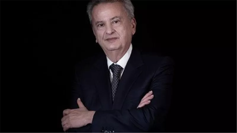 قاض لبناني يصادر ممتلكات رياض سلامة محافظ مصرف لبنان المركزي