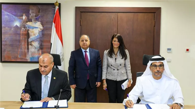 مصر والإمارات توقعان اتفاقية برنامج تمويل دوار لتمويل واردات القمح بـ500 مليون دولار