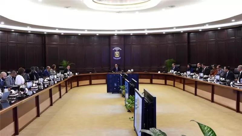 رئيس الوزراء يتابع خطة التعاون مع مؤسسة التمويل الدولية في تنفيذ برنامج الطروحات الحكومية