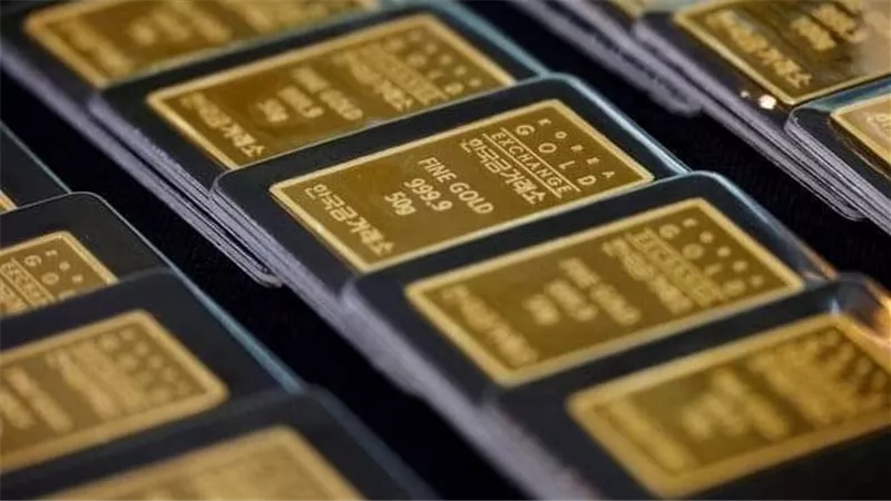 تحرك مفاجئ في أسعار الذهب.. وانخفاض سعر الحديد و استقرار الدولار بمستهل تعاملات اليوم الثلاثاء   