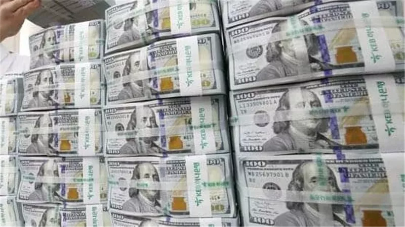 قرار عاجل من البنك المركزي العراقي بشأن استخدام الدولار في المعاملات الداخلية