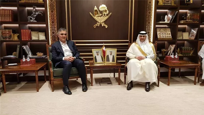 محافظ البنك المركزي القطري يبحث مع نظيره الإيراني توسيع العلاقات المالية والمصرفية