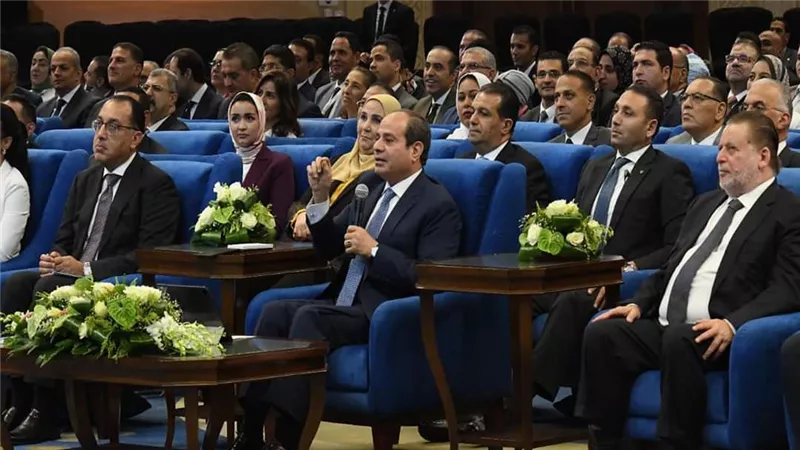الرئيس السيسي: الدولة تنفذ مشروعات ضخمة في قطاع الزراعة بتكلفة تصل إلى تريليون جنيه